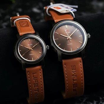 Classic Brown Leather Couple Watches Stylish His & Hers Quartz Watches